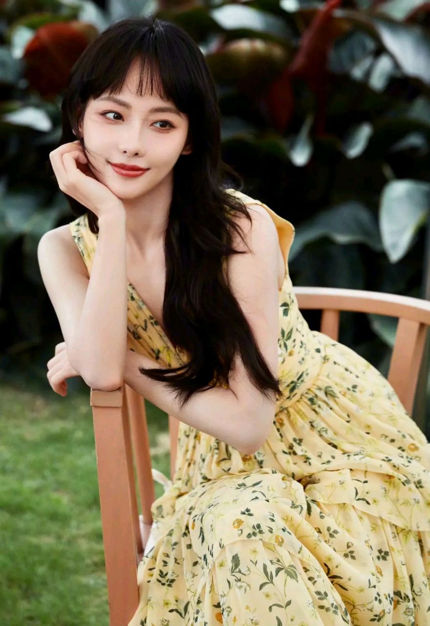 张嘉倪看起来真的好清纯啊,这双眼睛太清澈了#惊艳瞬间# #颜值超高的