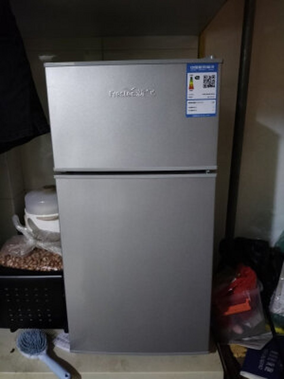 新飞(frestec) 冰箱小型双开门 迷你小冰箱家用宿舍租房冷藏冷冻电