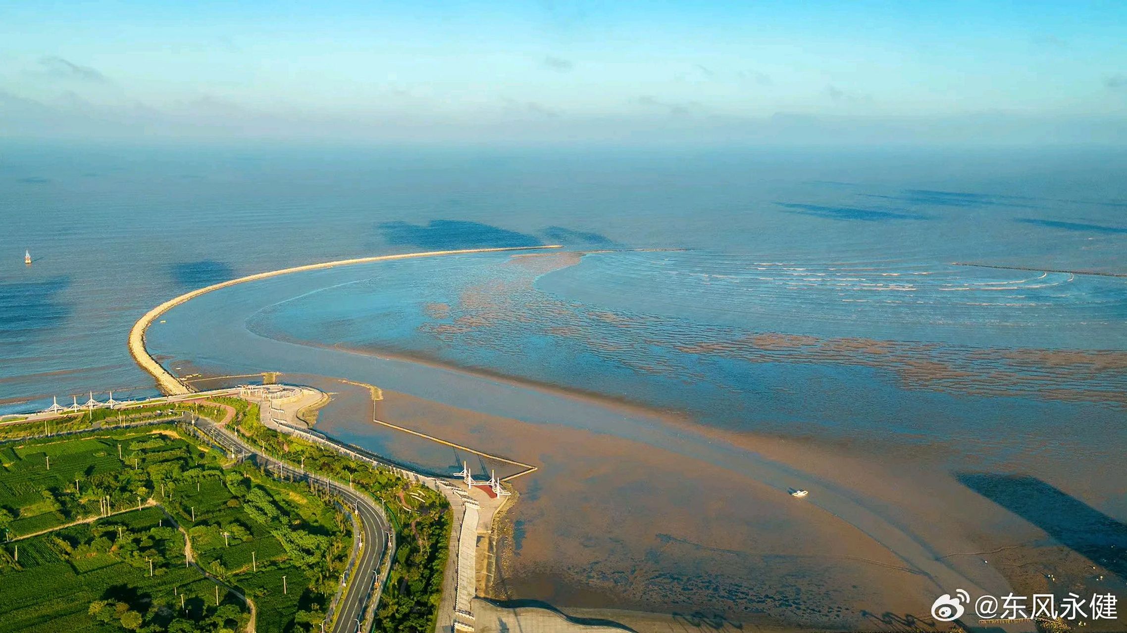 黄河故道古入海口——月亮湾风景区,淮河入海口——扁担港,两处重要