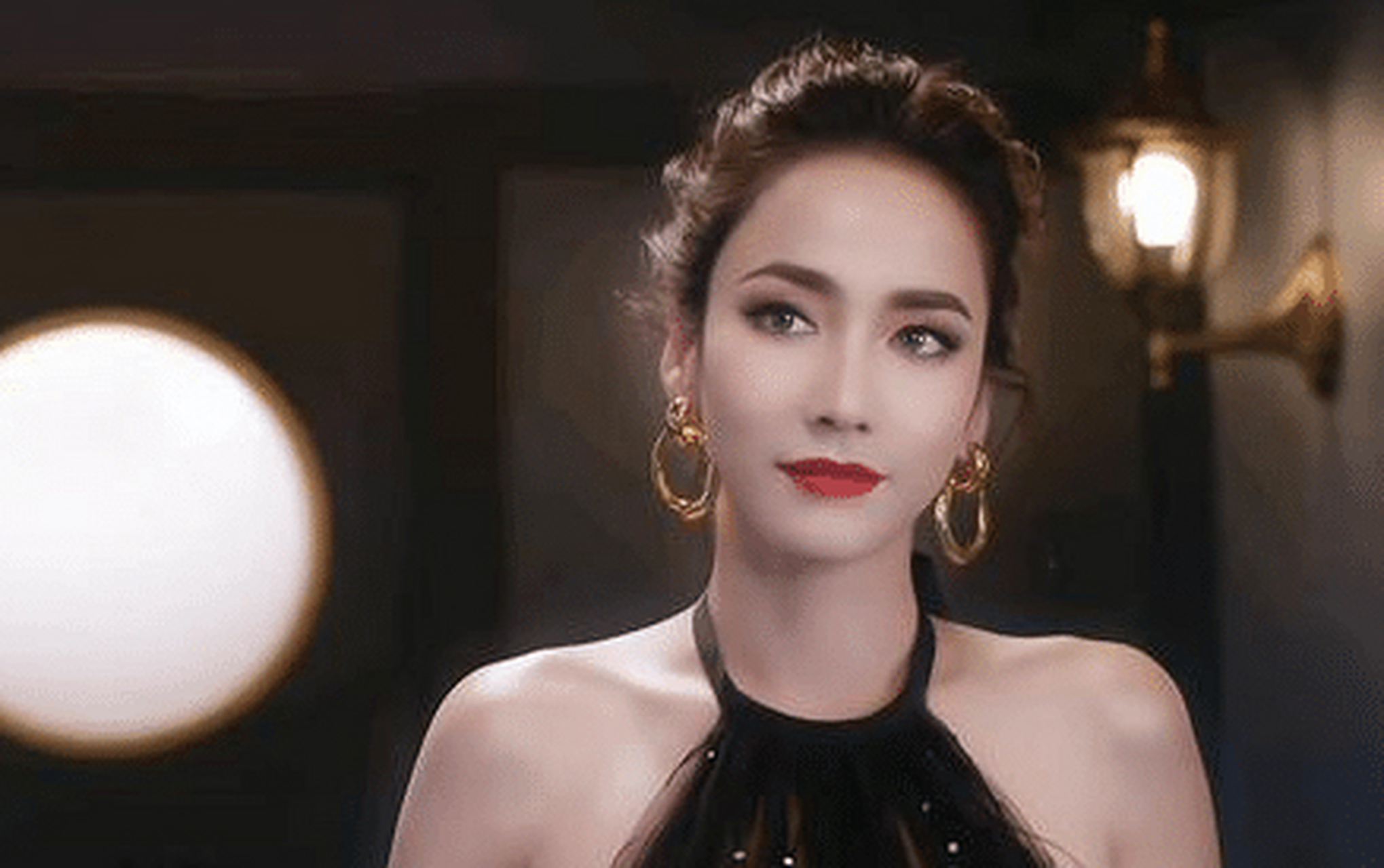 泰国第一美女帕德容琶·砂楚,颇有点港风的味道!