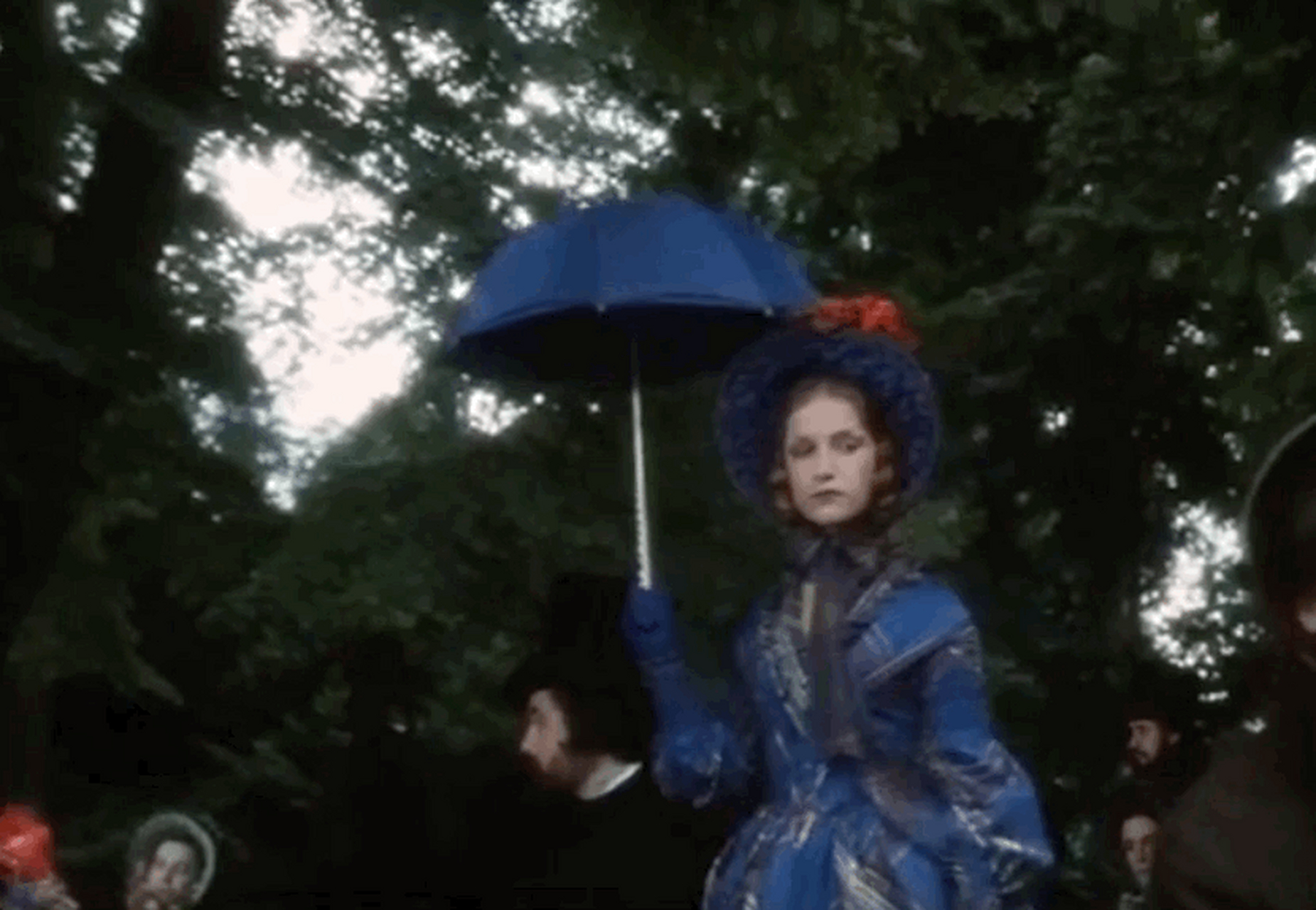 1981年版的电影《茶花女》,由伊莎贝尔·于佩尔主演.