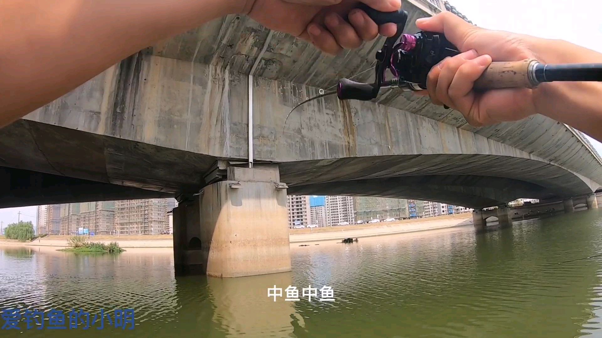 小河沟路亚,水中霸主来报到,砰砰炸水等你来搞