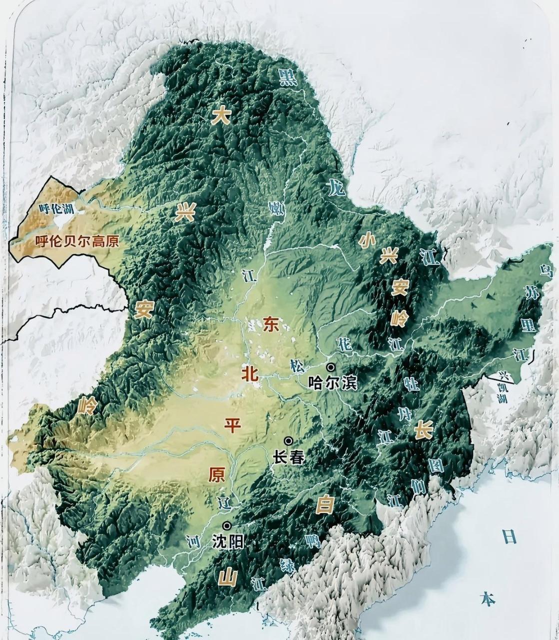 东北地区简直就是天选之地,沃野千里的黑土地提供充足的粮食,周边山区
