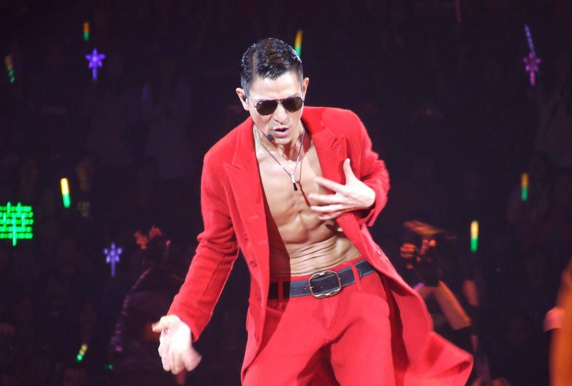 刘德华2007wonderful world香港演唱会,盛况空前,一票难求  刘德华