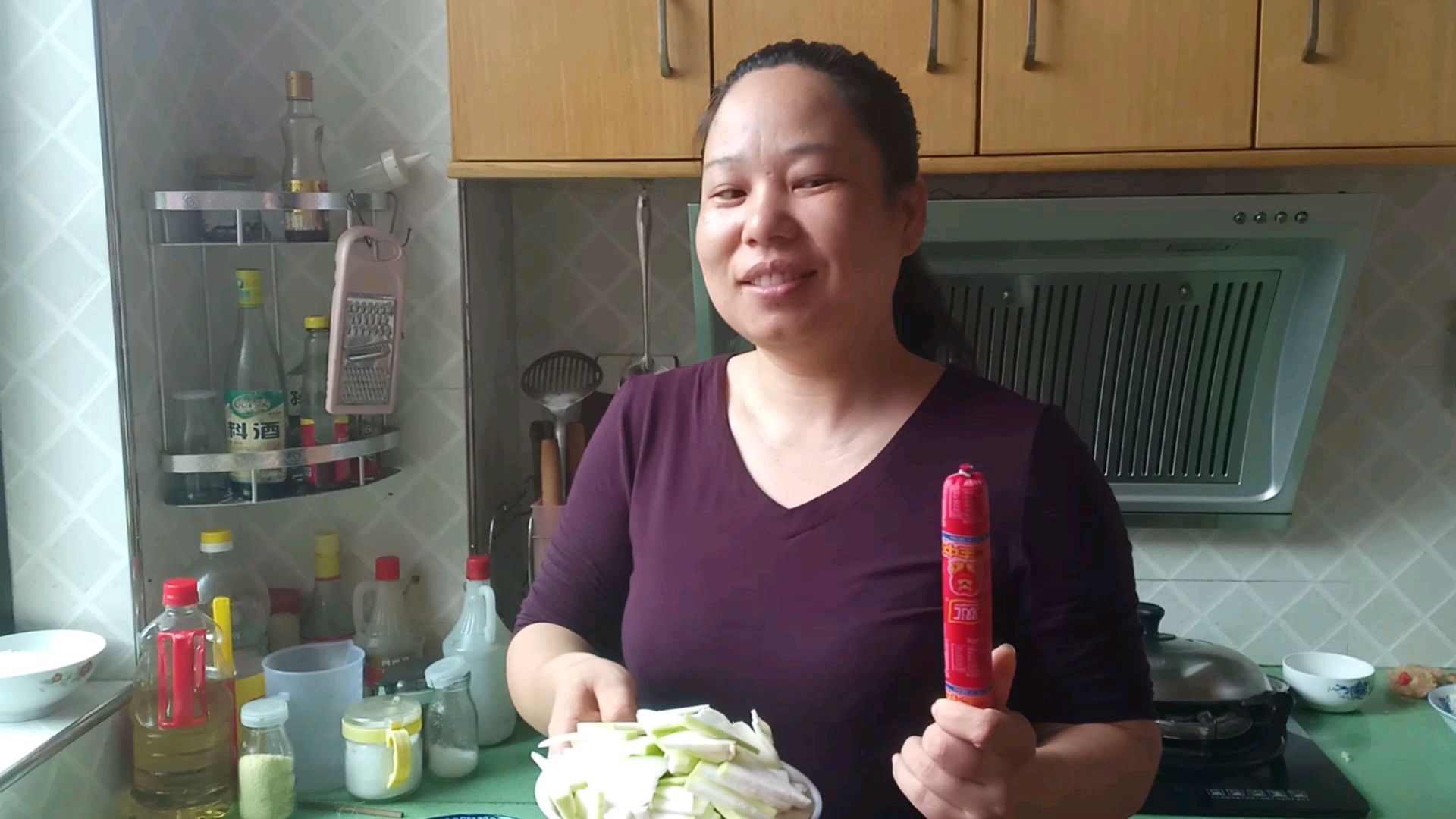 火腿肠和葫芦瓜,简单易做,大人孩子们都喜欢