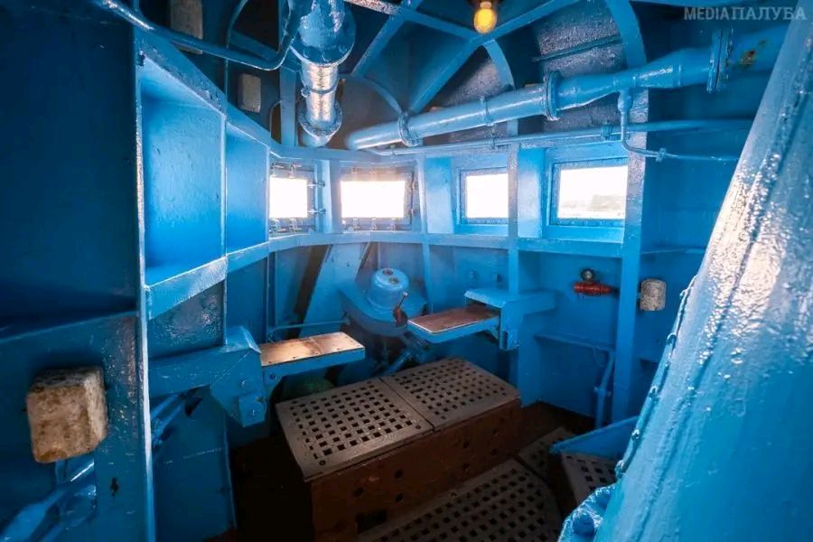鹦鹉螺号潜艇内部图片