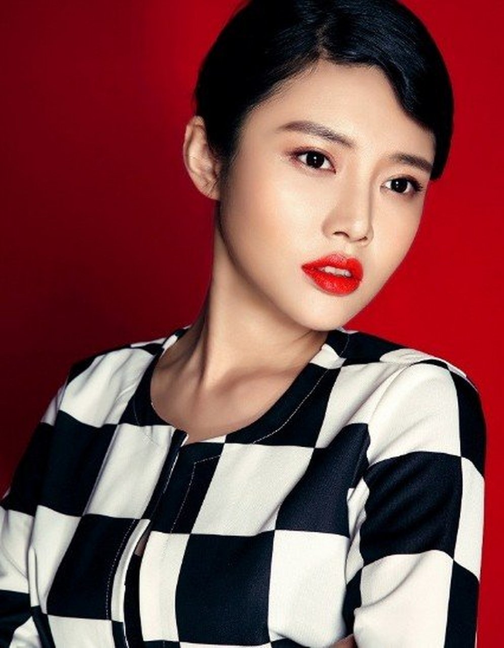 椰子女神徐冬冬:性感魅力背后的辉煌事业  导语:  当今娱乐圈璀璨夺目