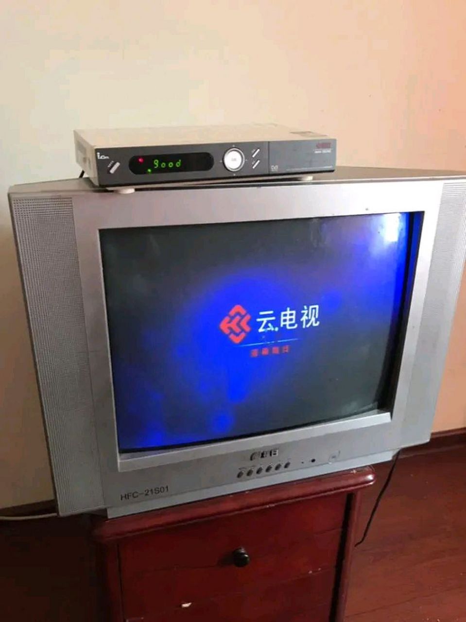 然而,转念一想,这个老电视机除了卖掉,是否还有其他的用途呢?