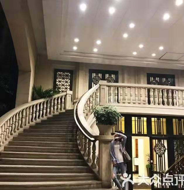 锦江饭店的创始人董竹君,出污泥而不染谱写高雅不凡的传奇人生