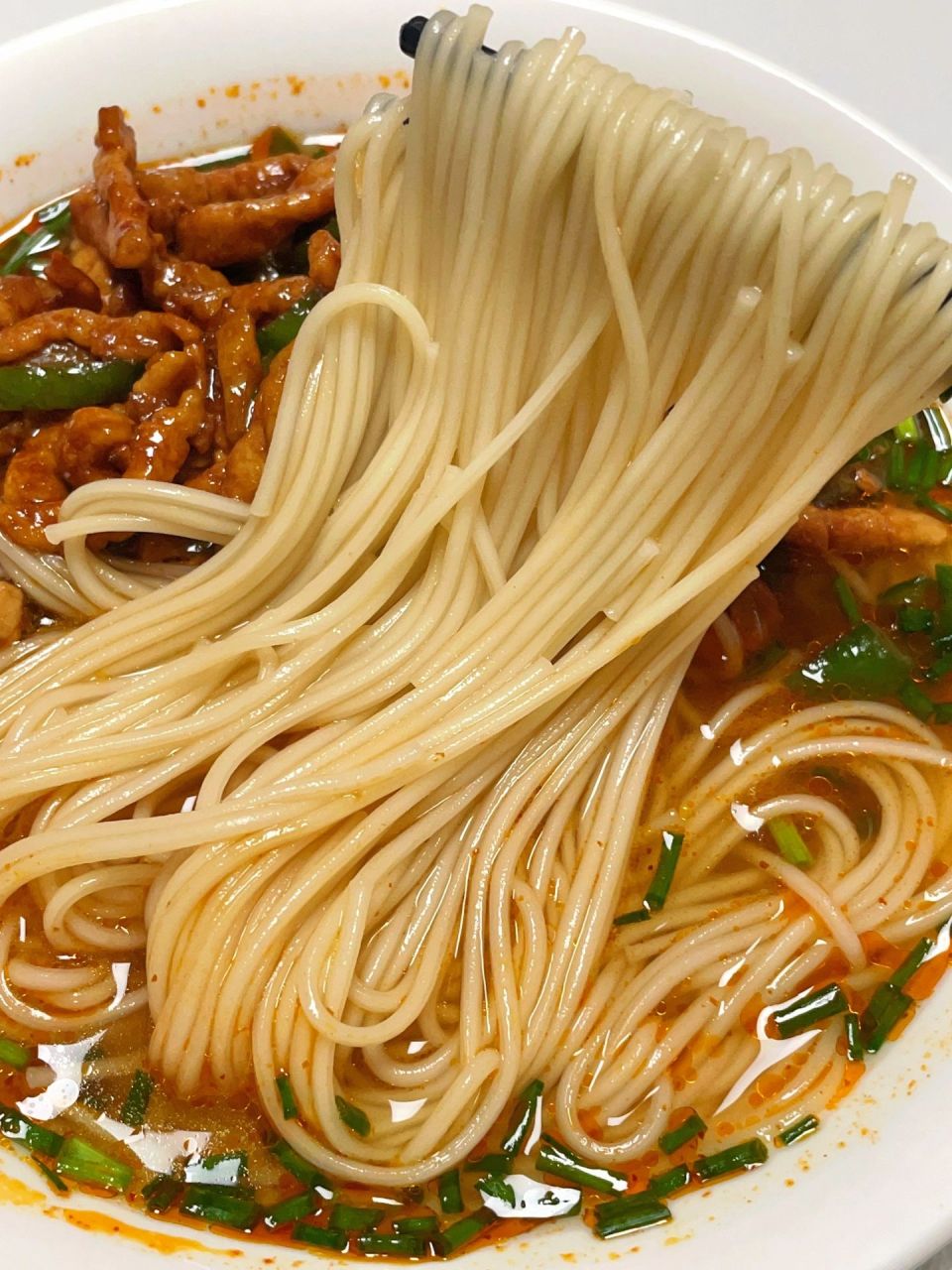 懒人青椒肉丝面,好吃到停不下来!