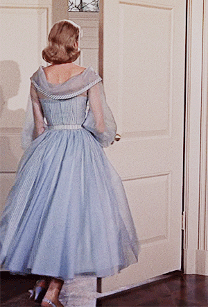 格蕾丝·凯利的"上流社会"衣橱:不愧是50年代时尚偶像,真优雅