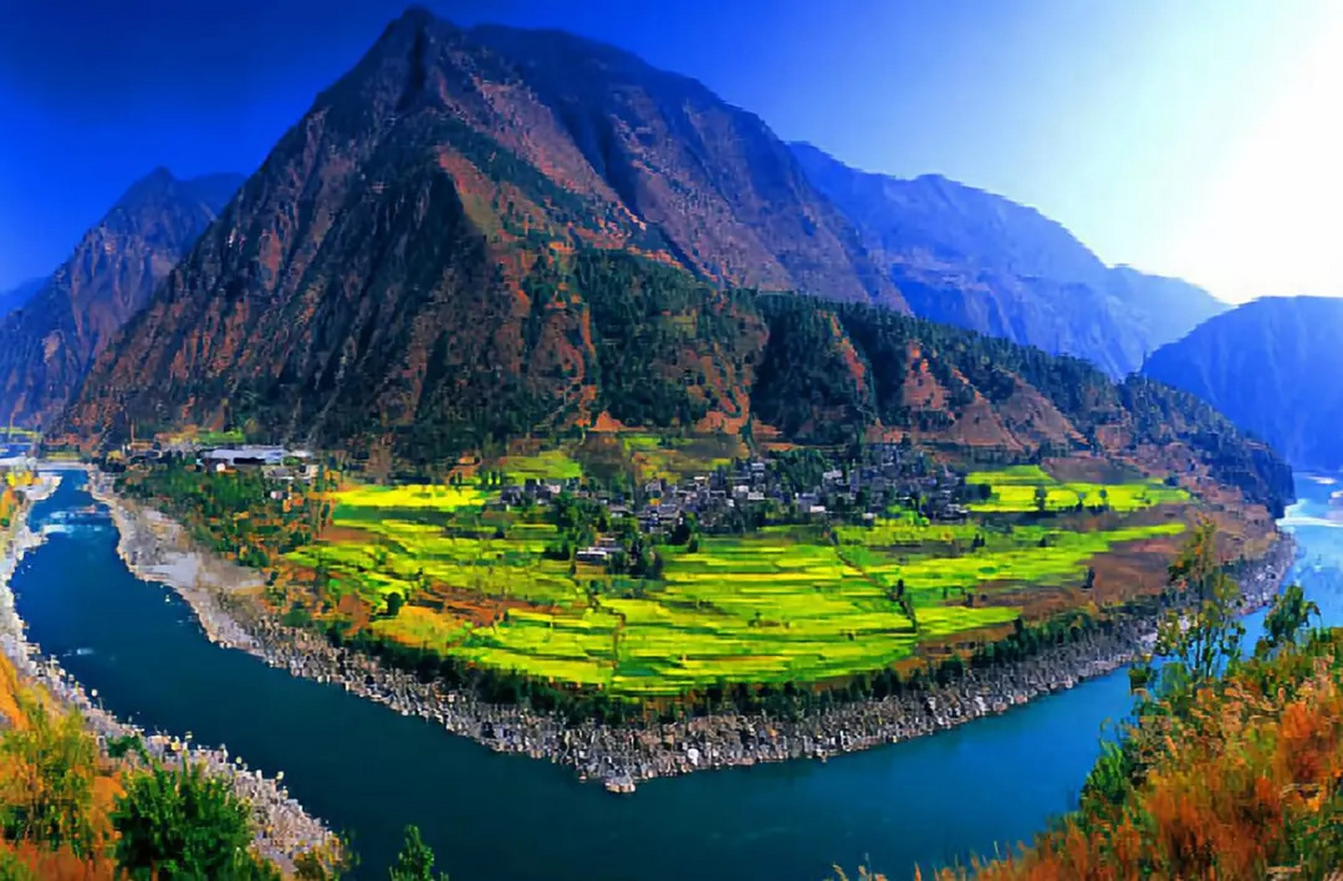 【三江并流】,是指金沙江,澜沧江和怒江这三条发源于青藏高原的大江在