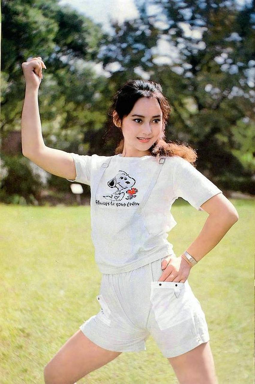 宋佳,1962年1月出生于山东省青岛市,毕业于上海戏剧学院,中国影视女