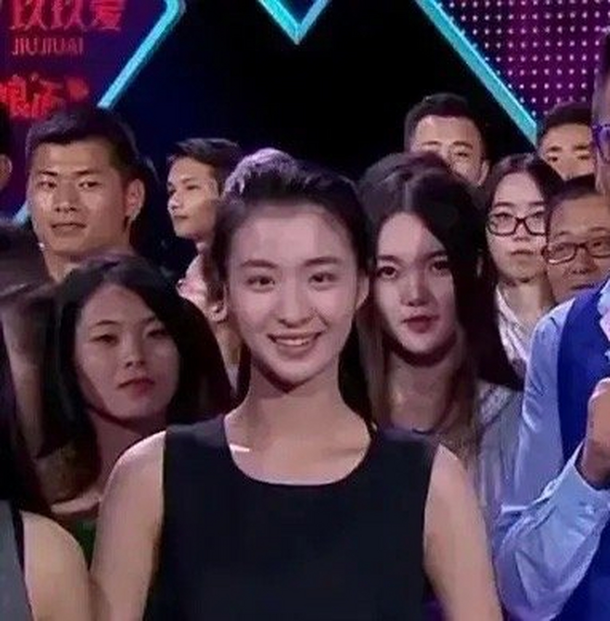 王楚然早期旧照出来啦,感觉早期旧照就是一个纯纯素人,跟现在当了明星