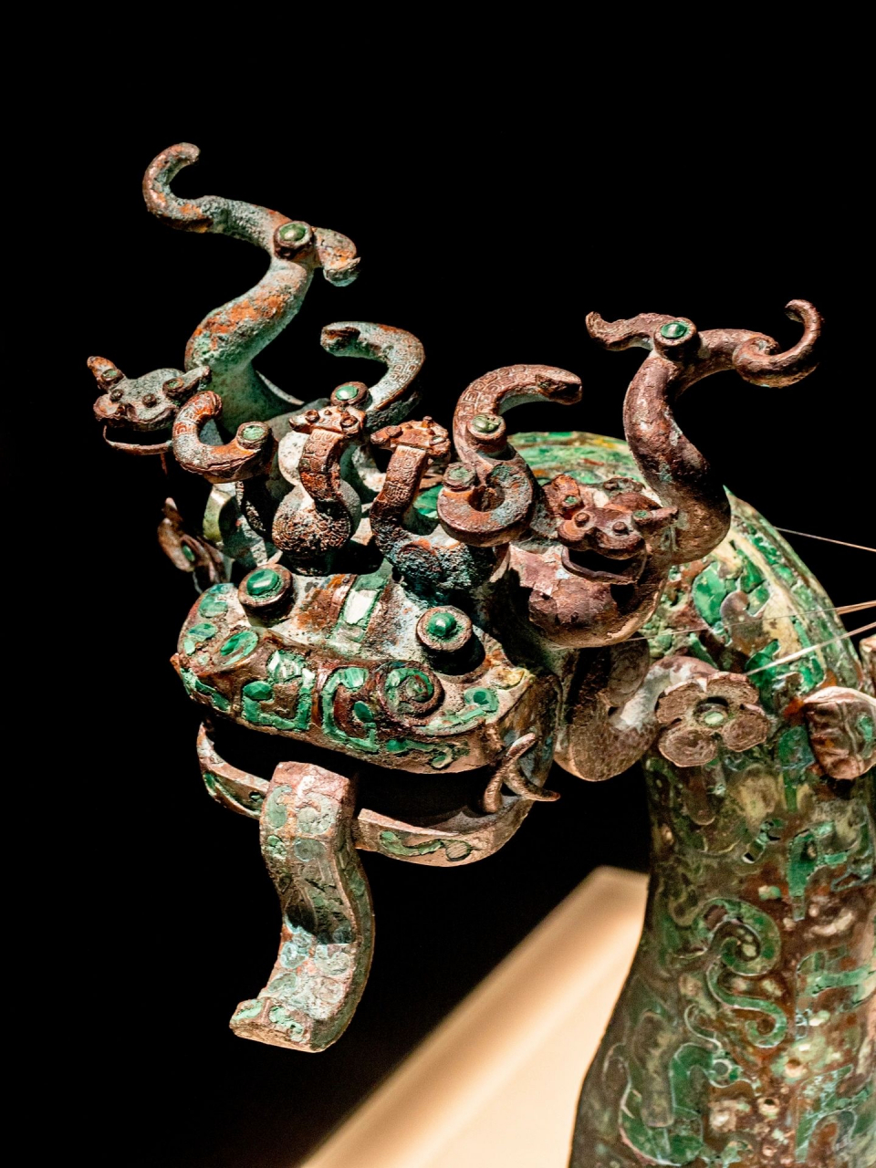 博物院收藏的「青铜神兽」,1990年出土于河南南阳淅川县徐家岭9号墓