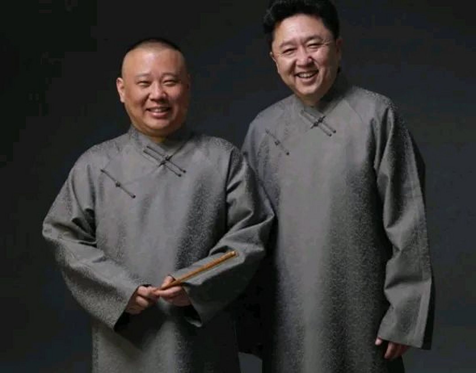 一次,鲁豫问于谦:"平时聚餐,你会喊郭德纲一起么?