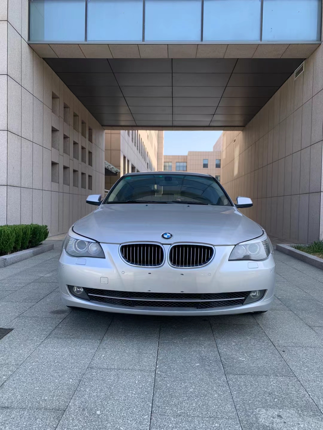 新到2010年8月宝马530li领先型,3