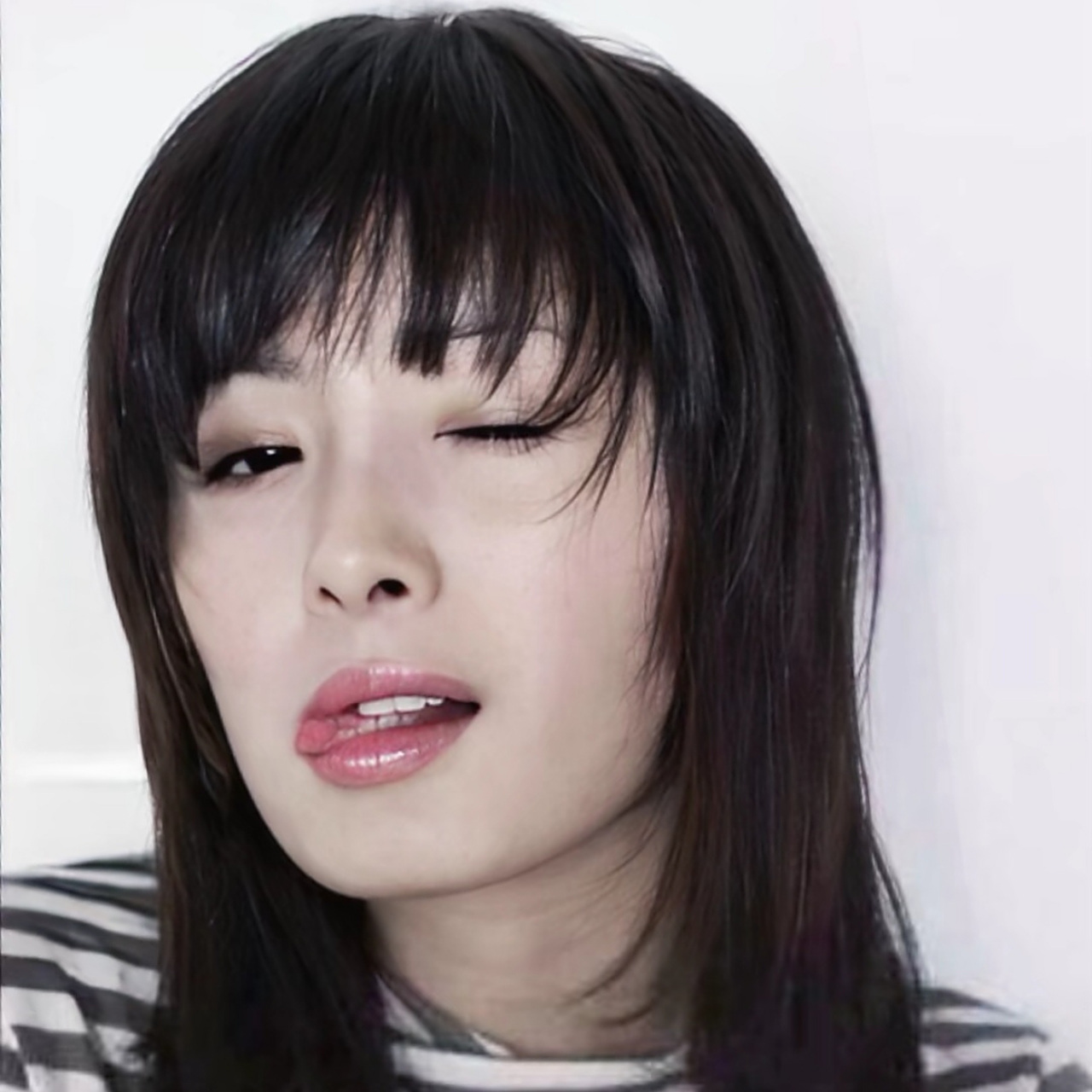 吐舌头的女星,很可爱吧.