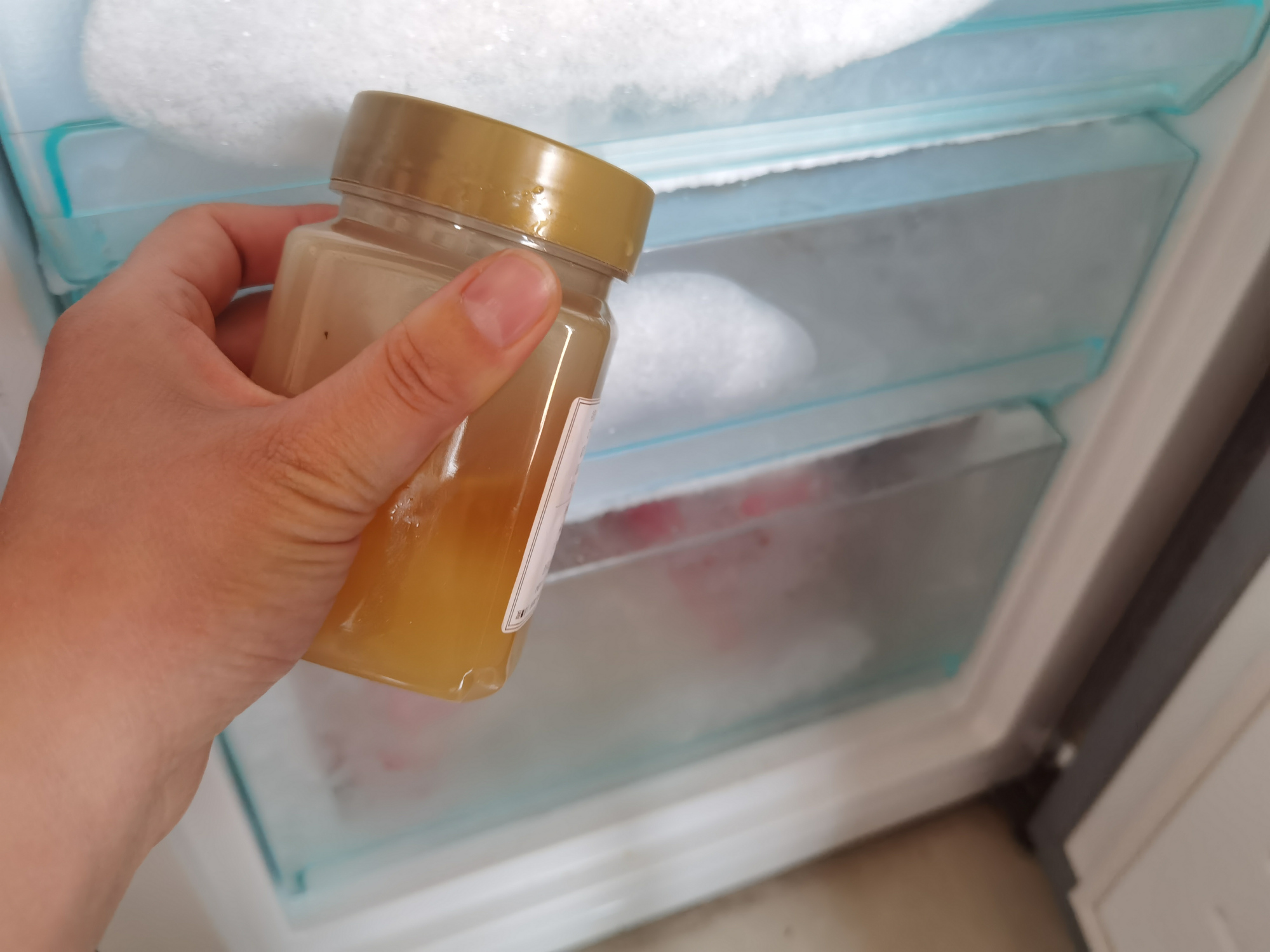 蜂蜜最好的保存方式是什么(蜂蜜最好怎么保存)