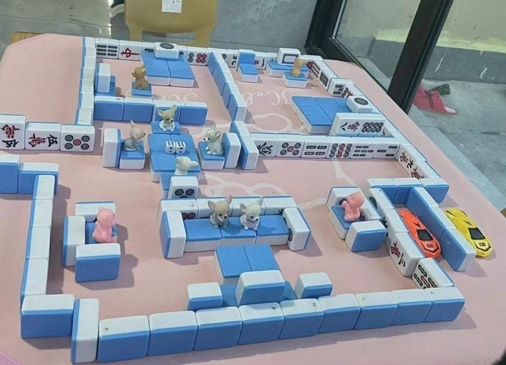 小孩子的世界就是有趣,麻将完成迷宫