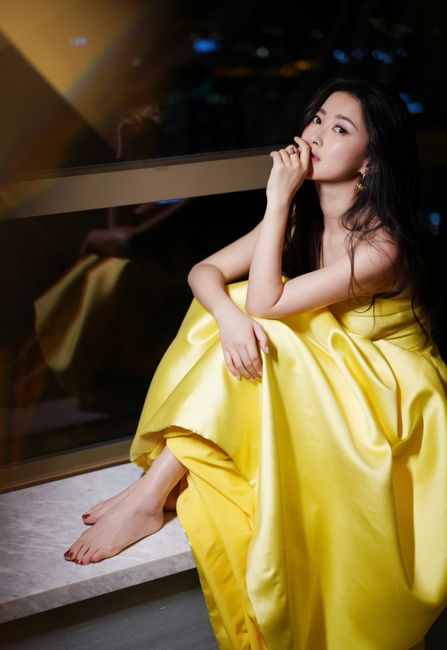 朱珠  光脚丫  性感妖艳