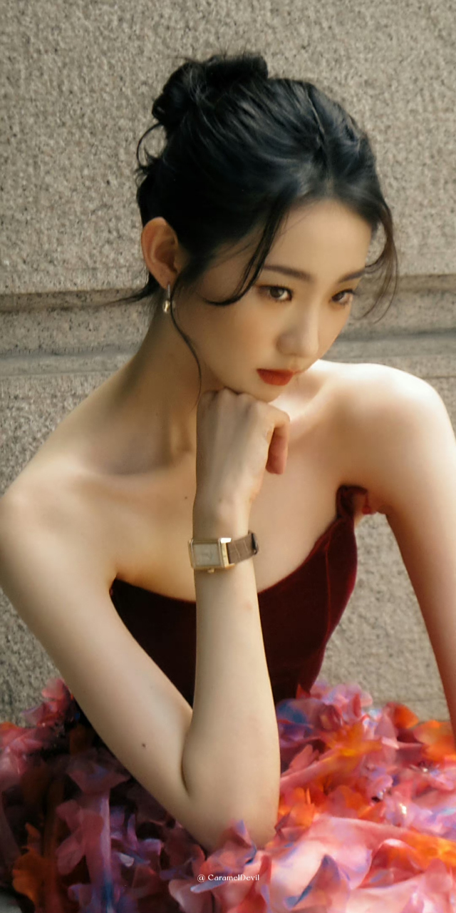 张艺凡美照,颜值真的是太美丽了!#养眼美女