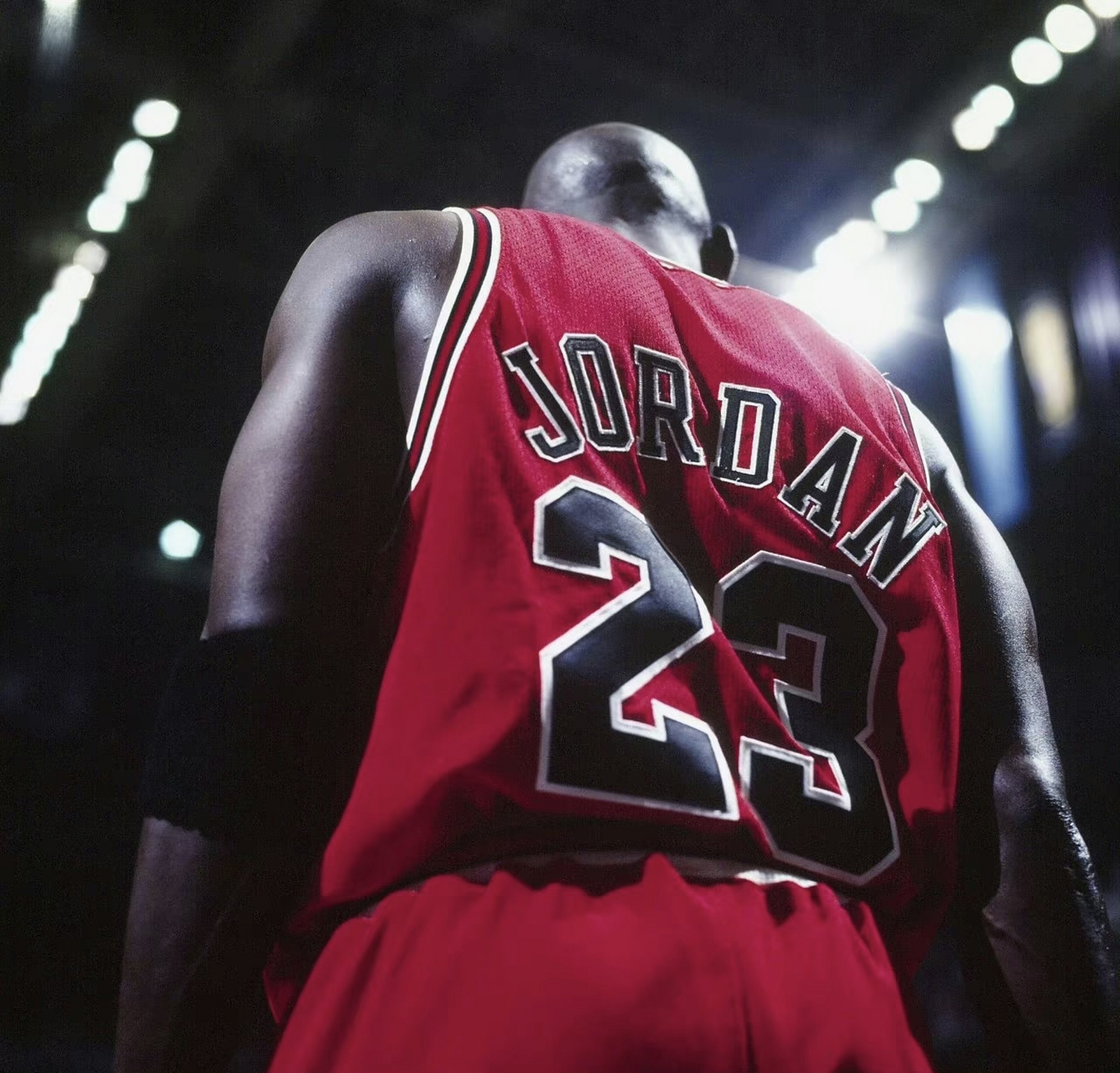 伟岸:乔丹的背影