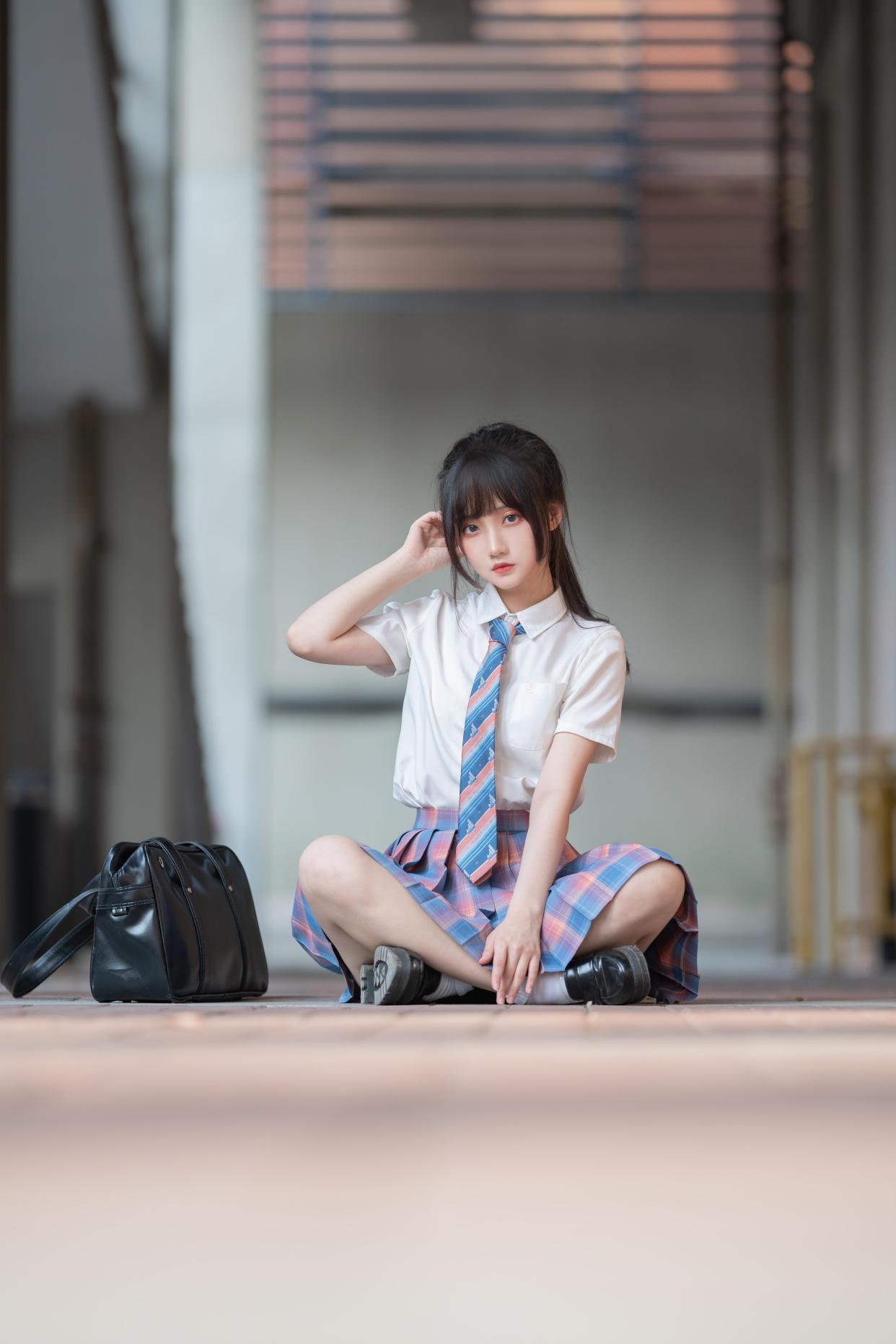 jk制服:格子短裙,大长腿,马尾辫,你爱了吗?