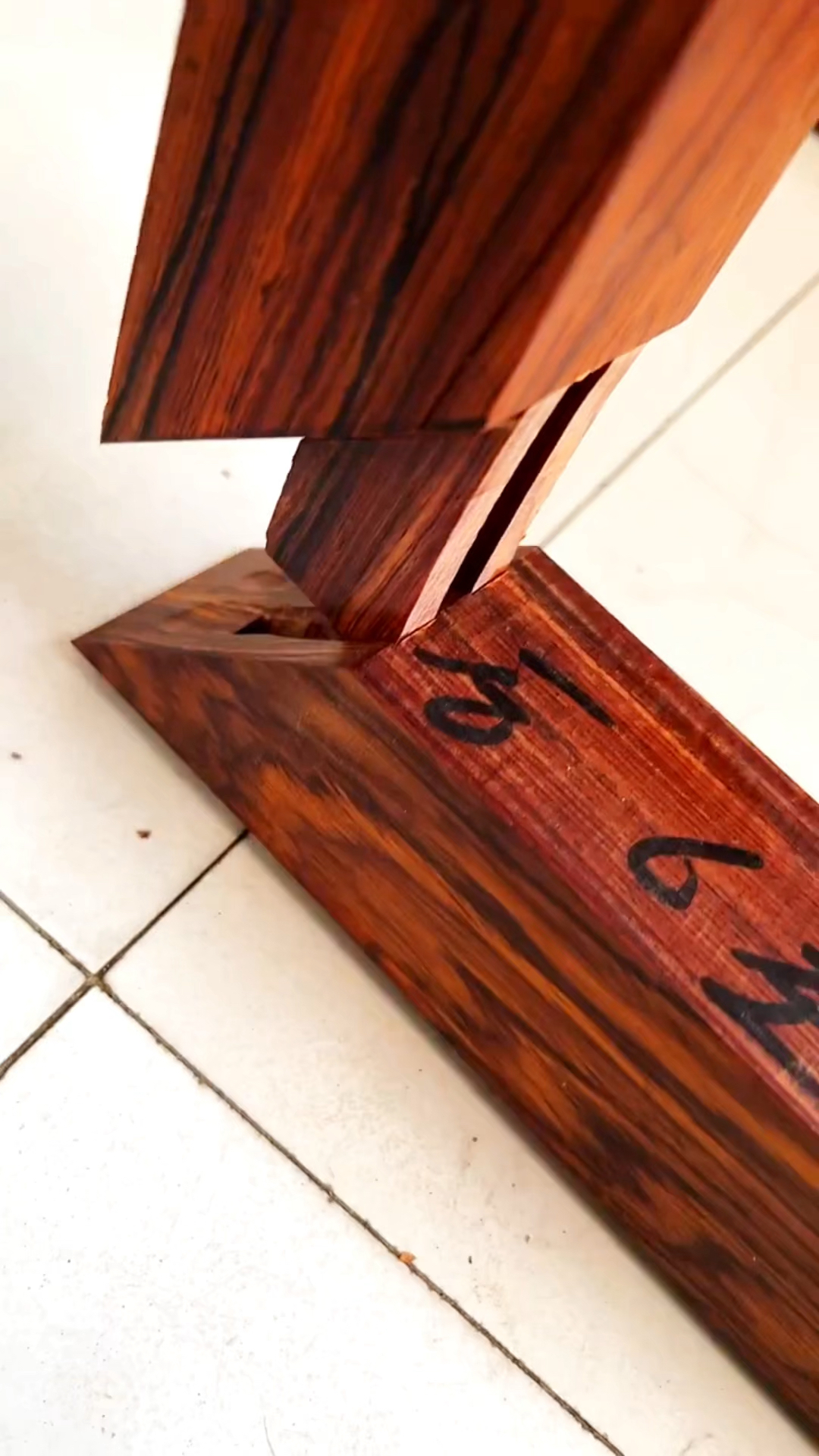 鲁班榫卯结构,机械打磨制作更加严丝合缝!-度小视