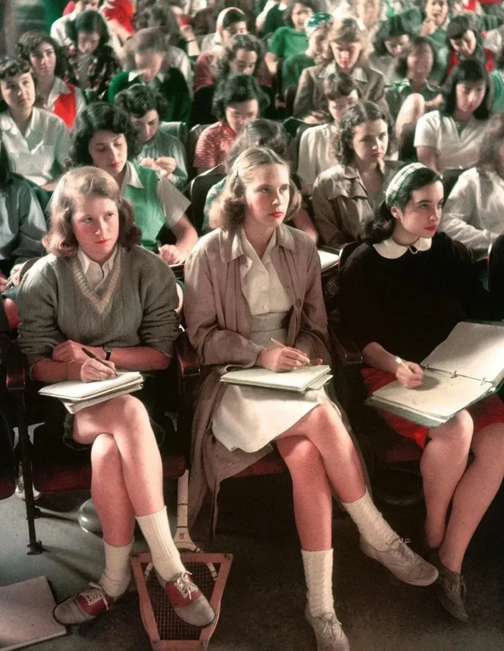 上个世纪50年代的苏联女学生.