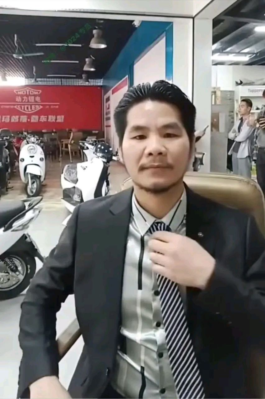 周某人飞黄腾达了,电动车和烧烤店在南宁及周边扩张十几家了, 电瓶