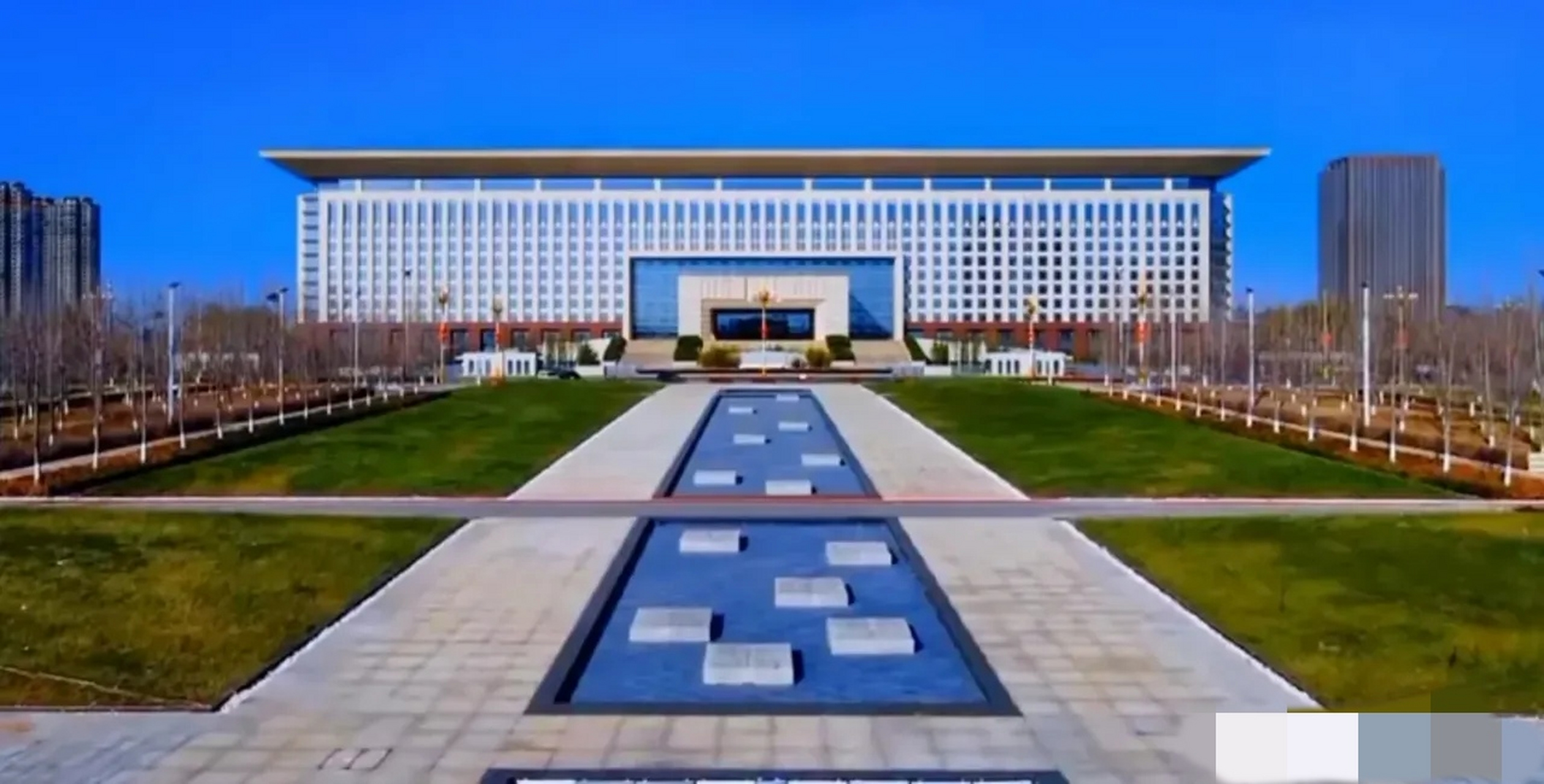 中国规模第一的县委办公大楼,河北石家庄市正定县办公大楼建筑面积达