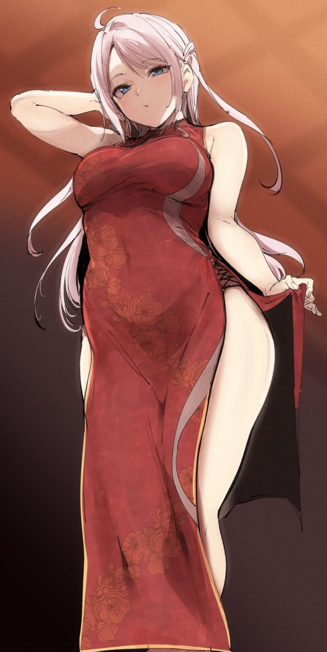 二次元# 这旗袍好长,这视角好大[期待]