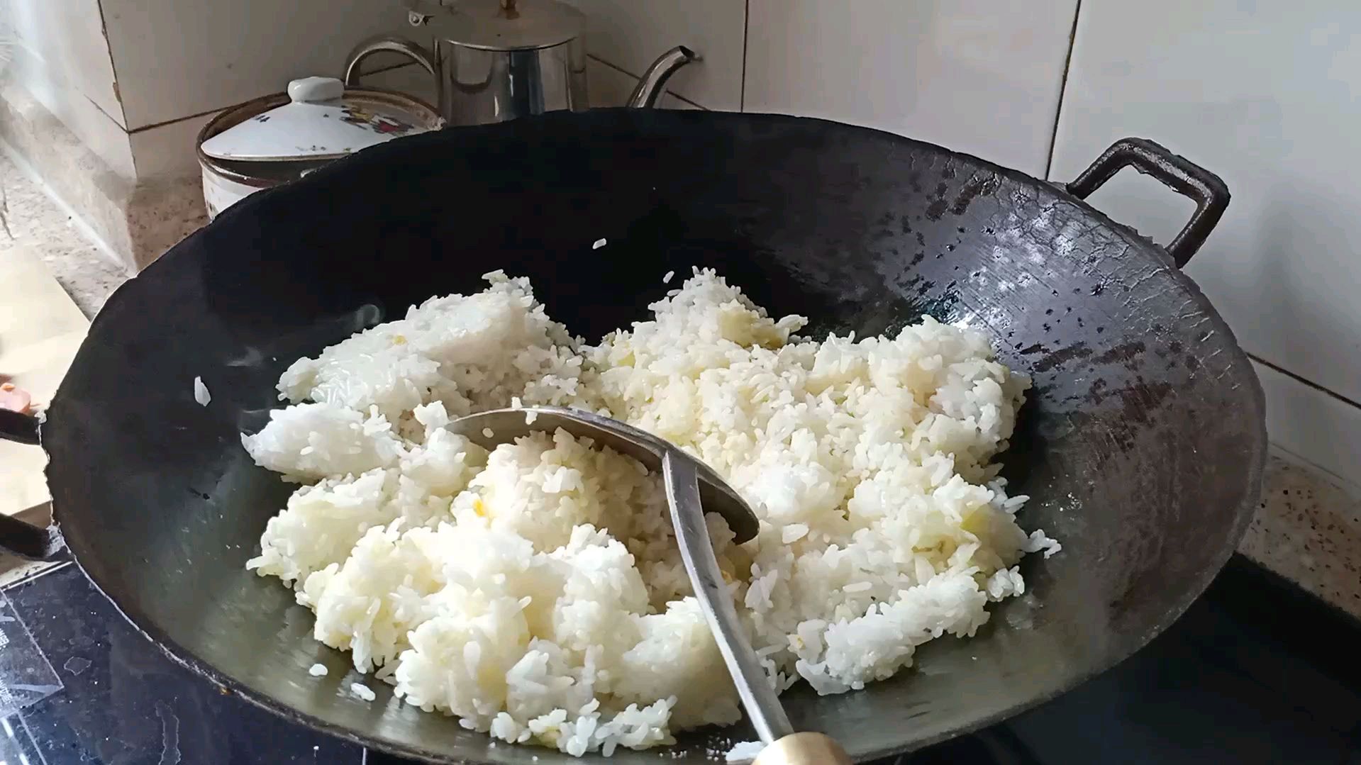 葱花、香肠蛋炒饭