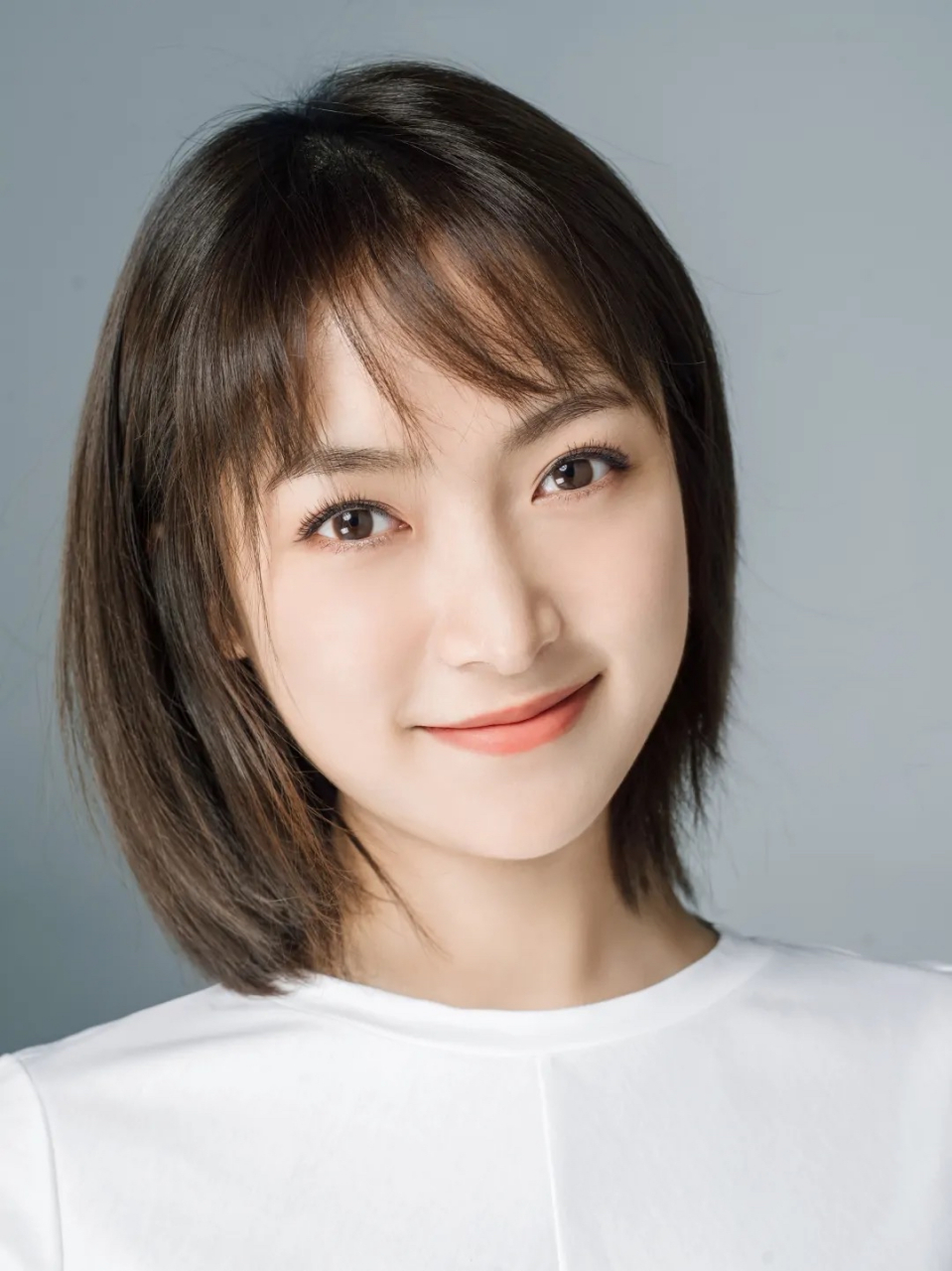 韩玖诺,1992年2月19日出生于辽宁省辽阳市,中国内地女演员,歌手,毕业