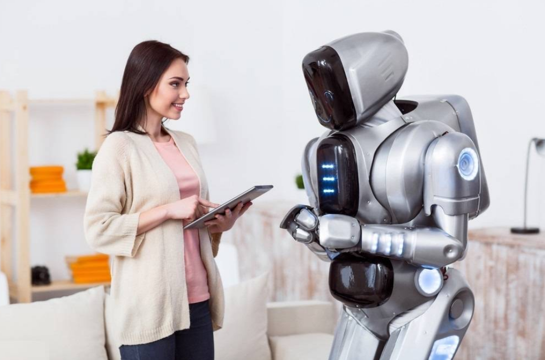 人工智能机器人:陪伴老人,改善晚年生活质量