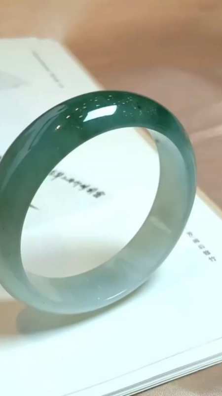 半山水翡翠手镯,意境天花板-度小视