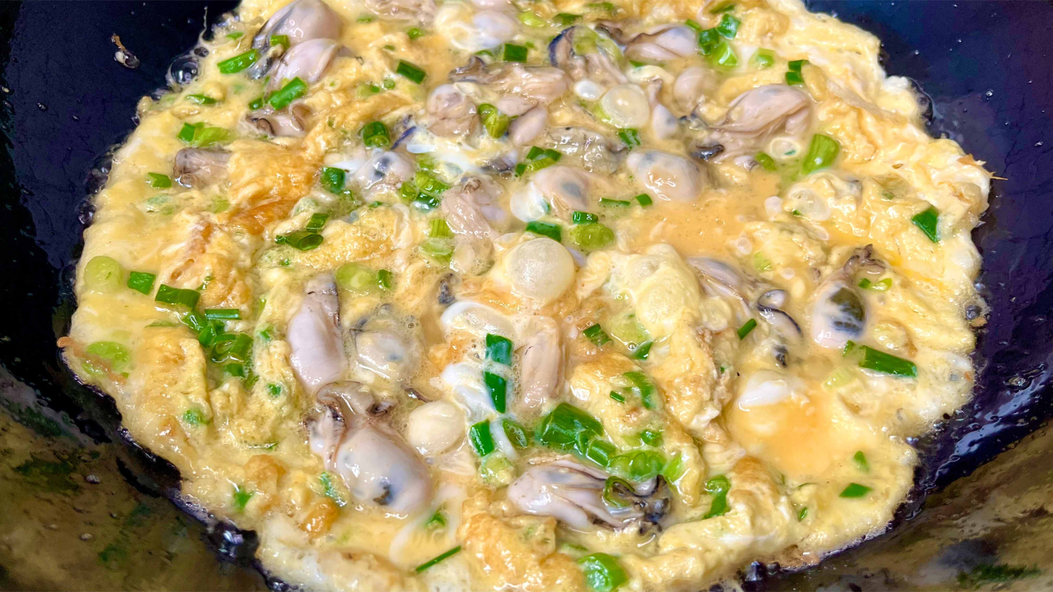 生蚝煎鸡蛋老是做不好？多数人第一步错了，大厨教你原味做法