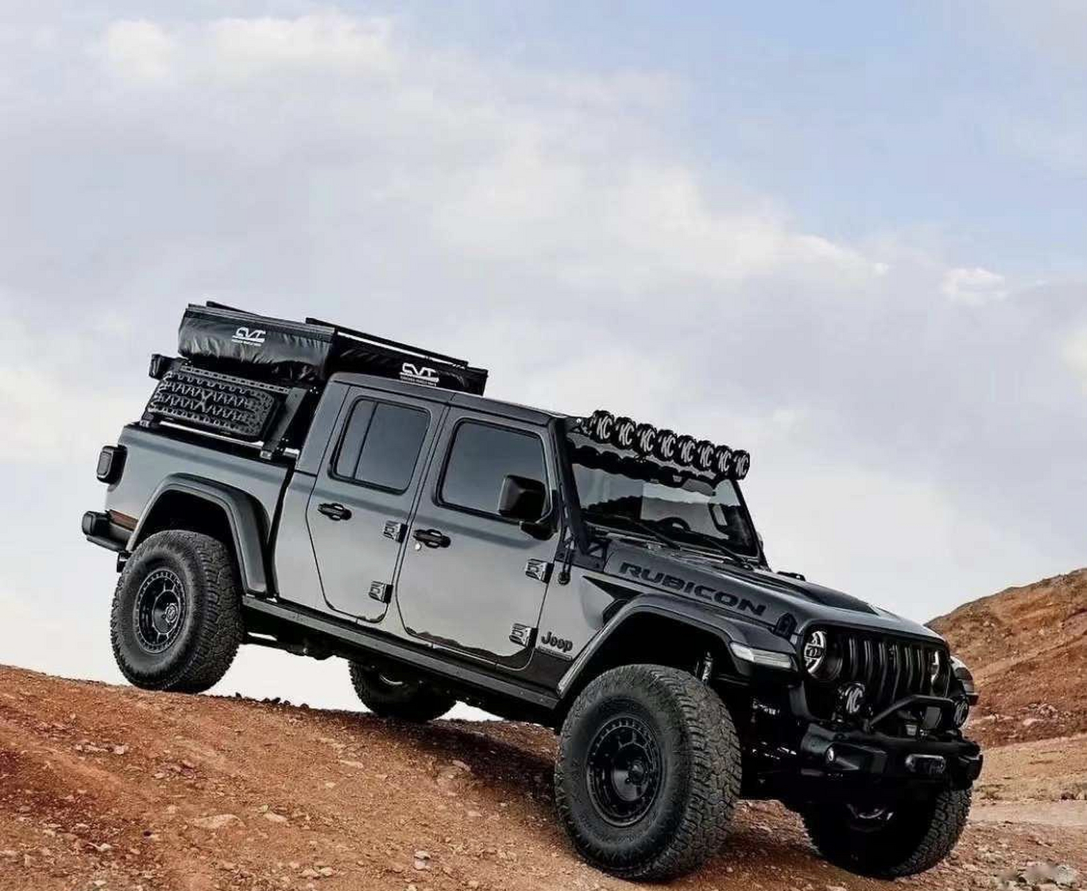 jeep全地形皮卡,3.6-v6自吸发动机!专业智能四驱系统!
