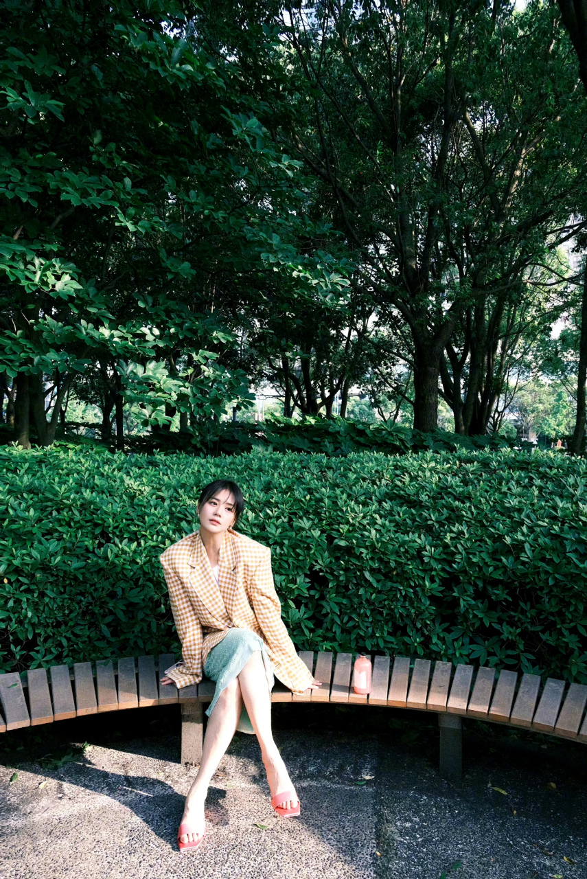 马思纯夏日多巴胺穿搭,我的青春又回来了!