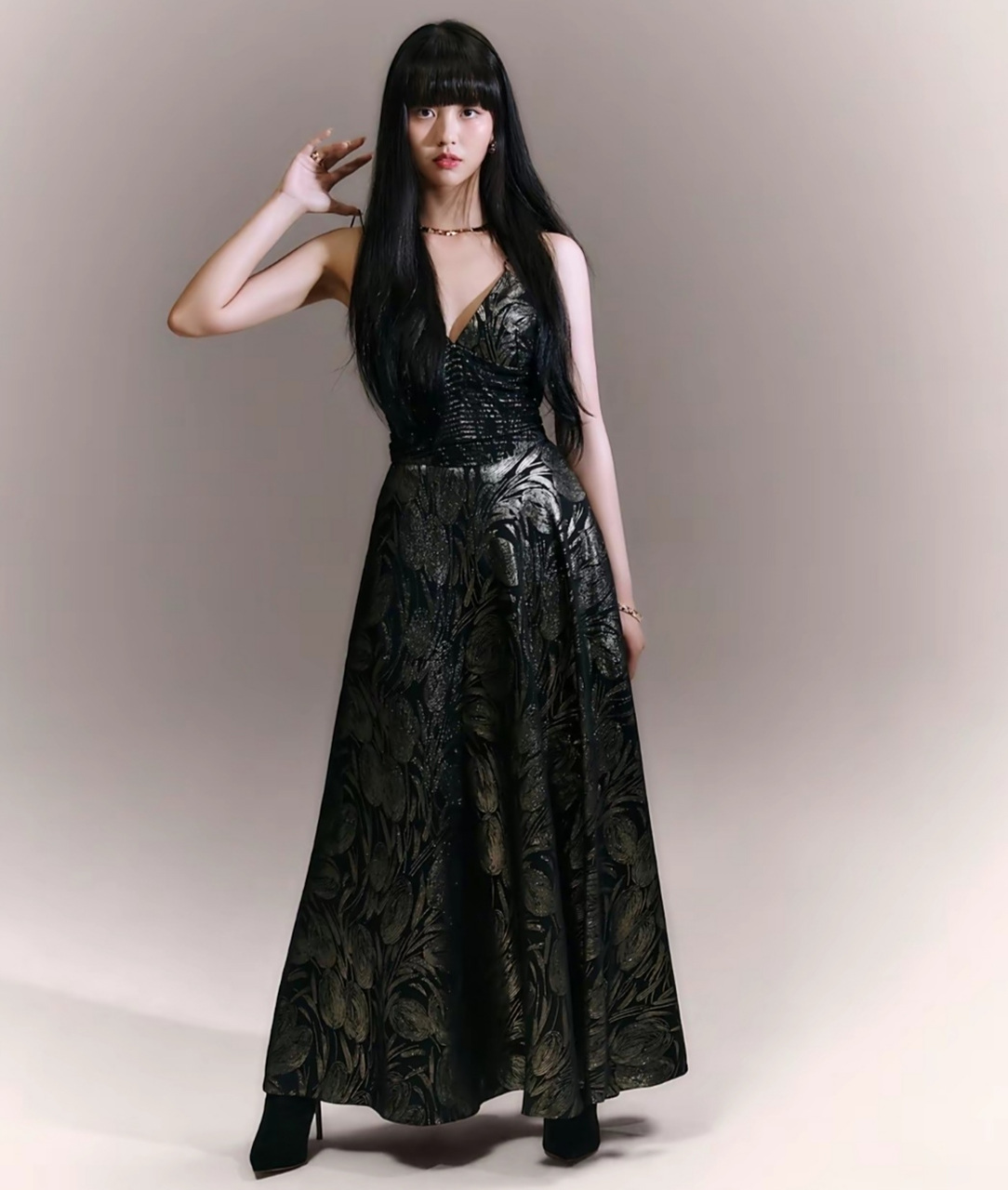 金所炫最新画报写真图 —(风格百变,玩转时尚潮流)