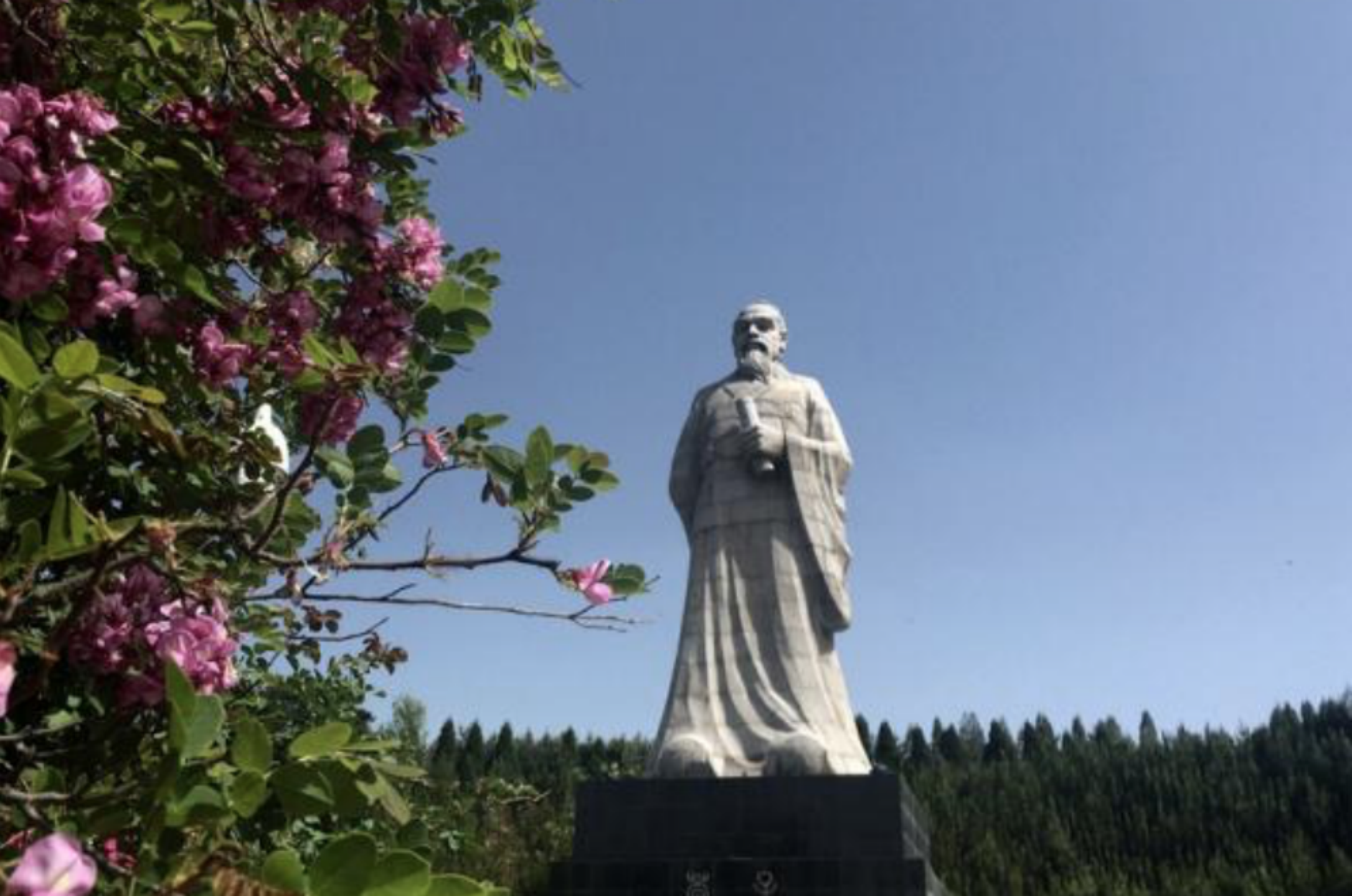 荀子是先秦儒学的奠基者,地位之高到影响儒学思想数千年