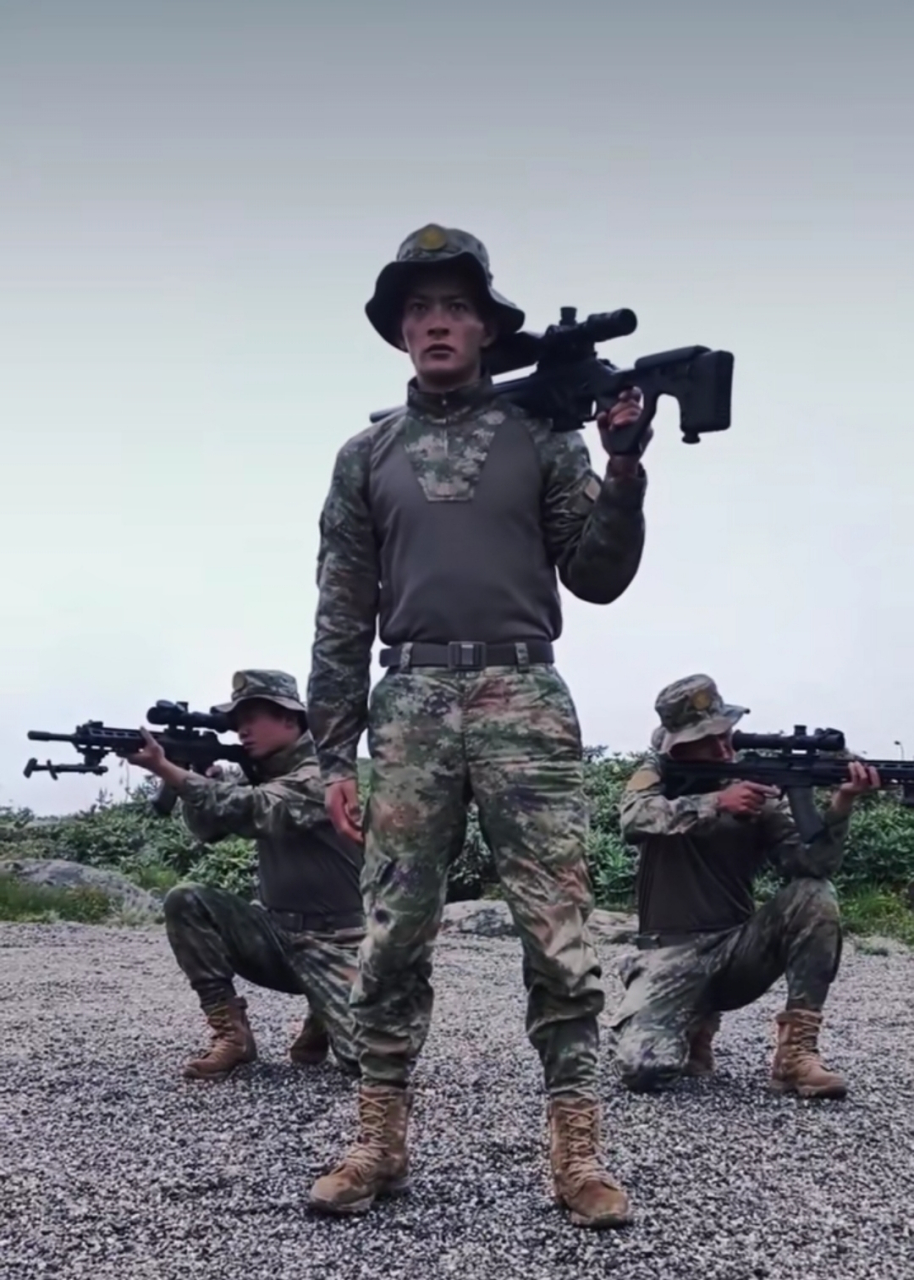 奔尼帽,21式蛙服,191系列枪械,真的很燃[good]