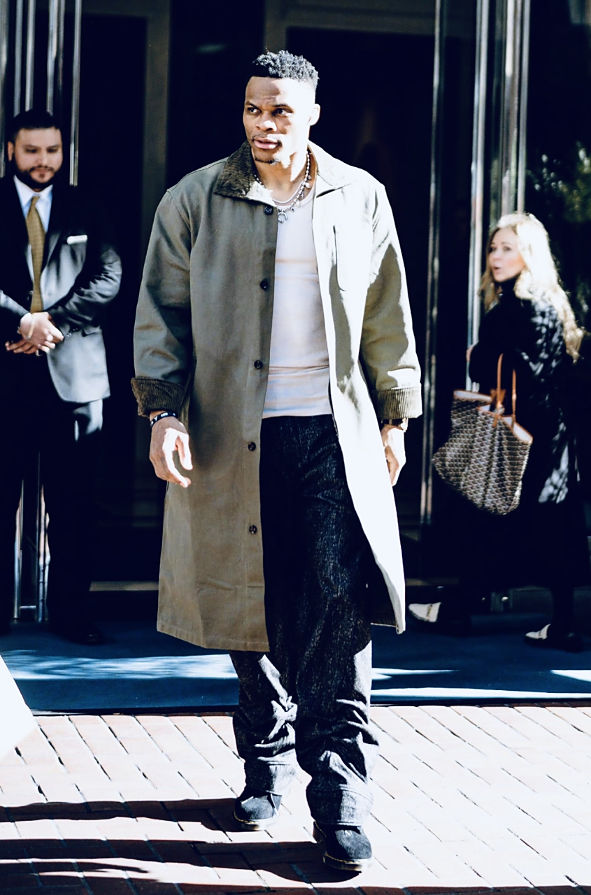 换发型了威少!从头来!