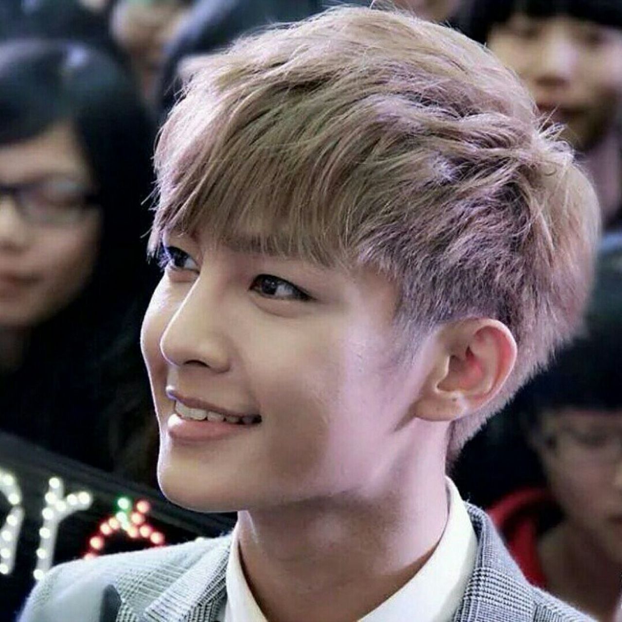 "震撼曝光:16岁男孩遭男星炎亚纶性侵,时隔5年后勇敢发声,终于现身