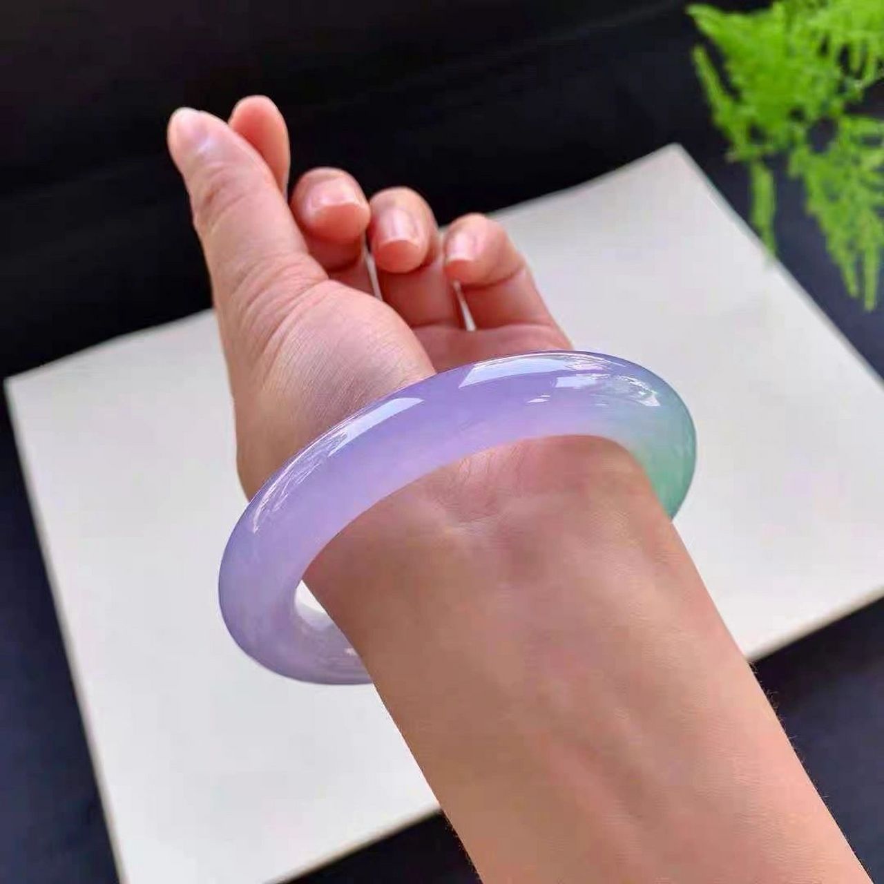 高端冰种紫罗兰春带彩翡翠手镯|||这样的少女镯子,你们心动了吗#翡翠