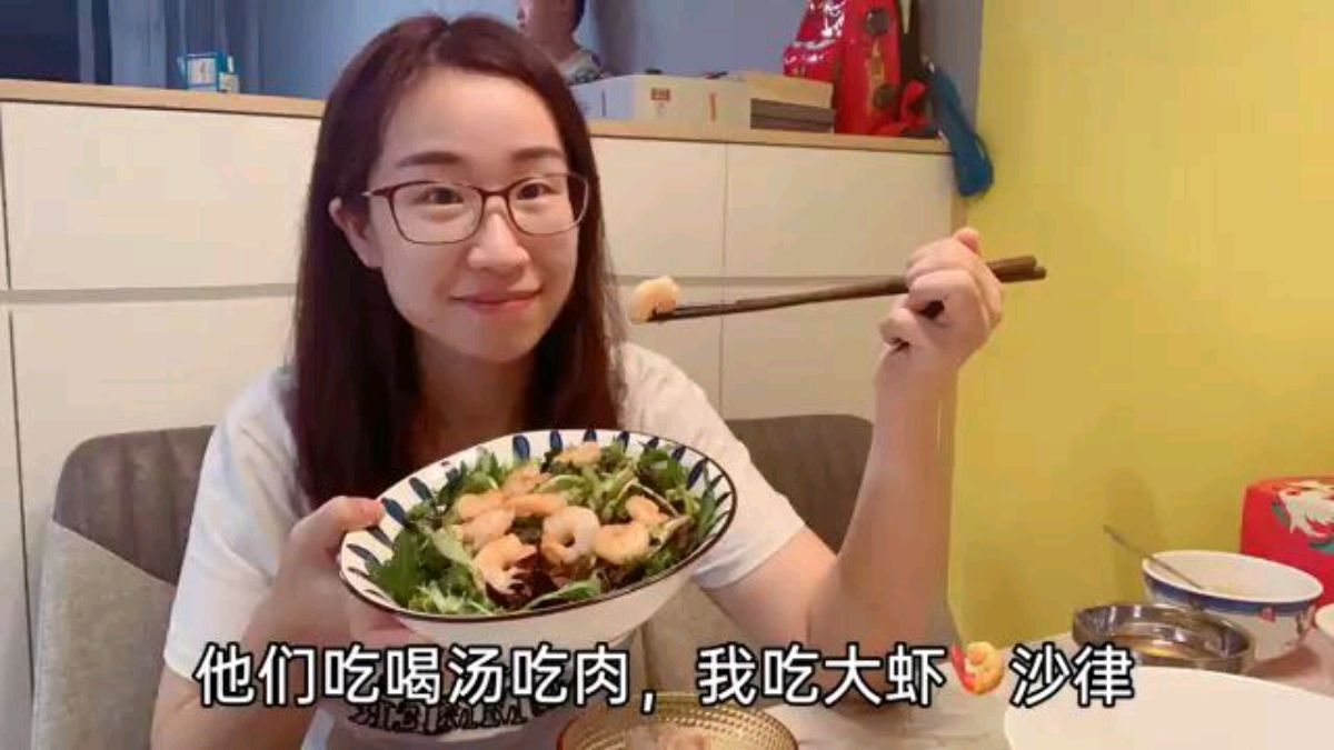 香港宝妈煲了鳄鱼排骨汤,两孩子说好吃,知道是鳄鱼后反应太搞笑