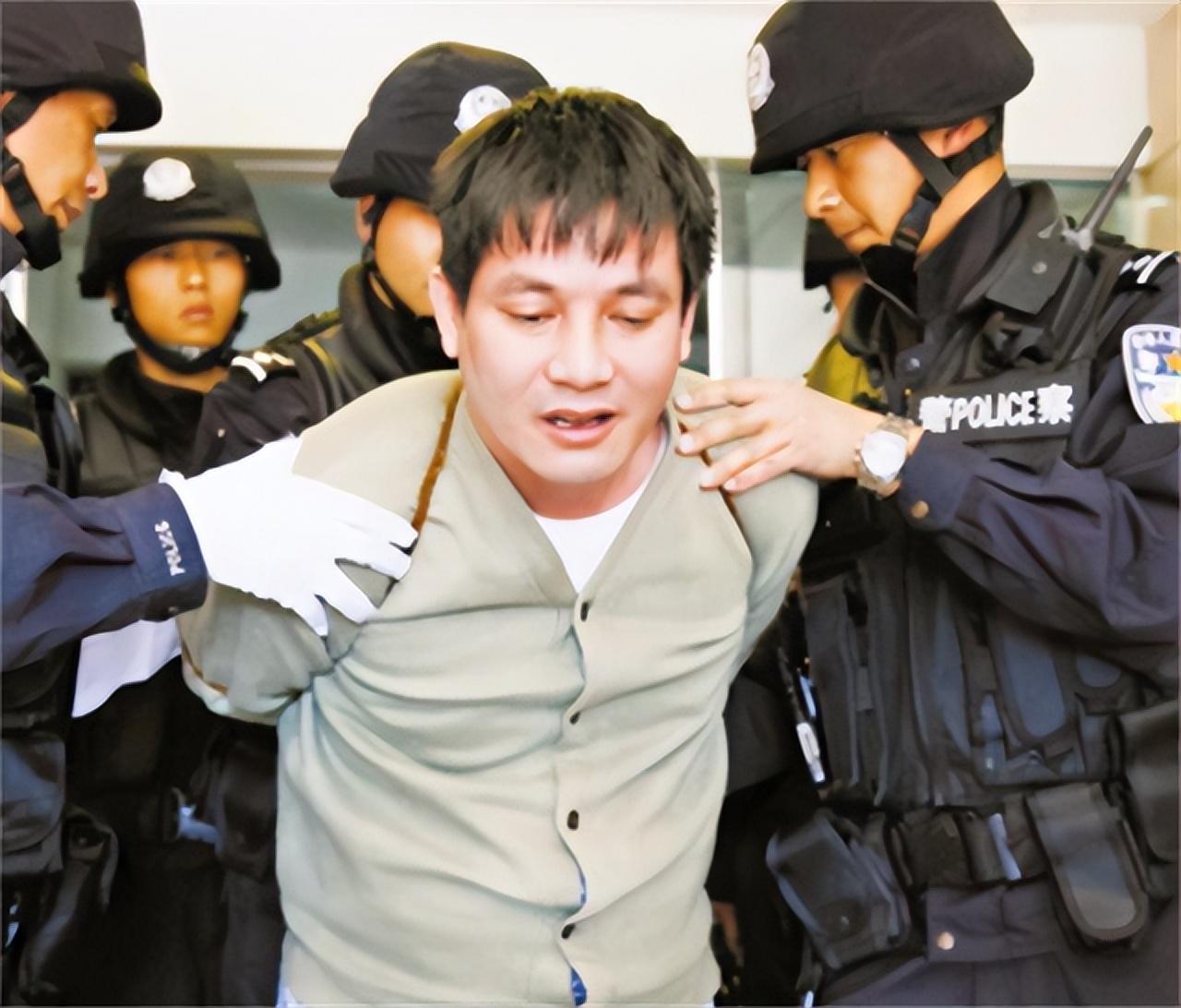 2012年,湄公河主犯糯康,注射死刑前丑态百出,拿出600万求保命