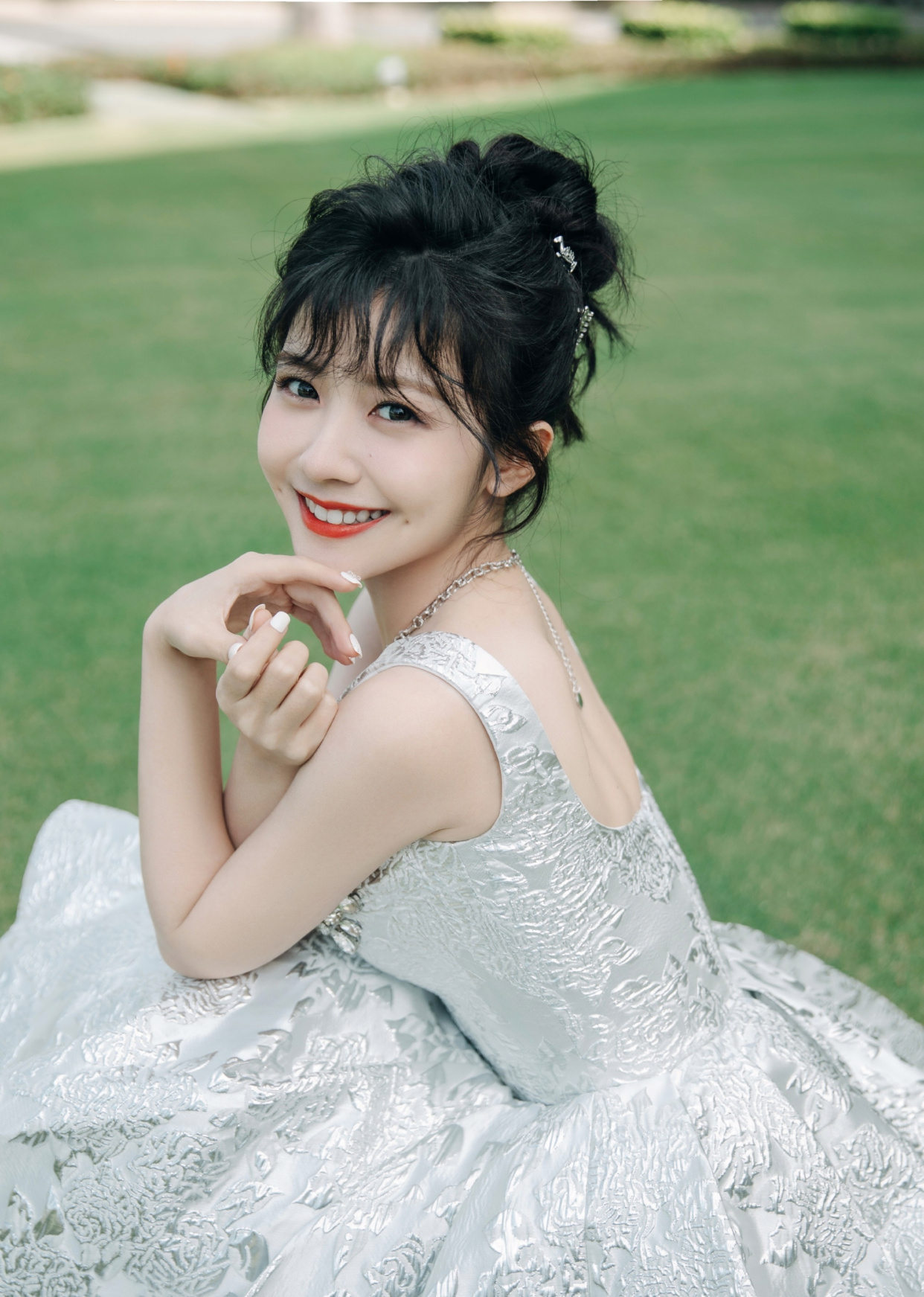 赖美云:青春靓丽,甜美迷人