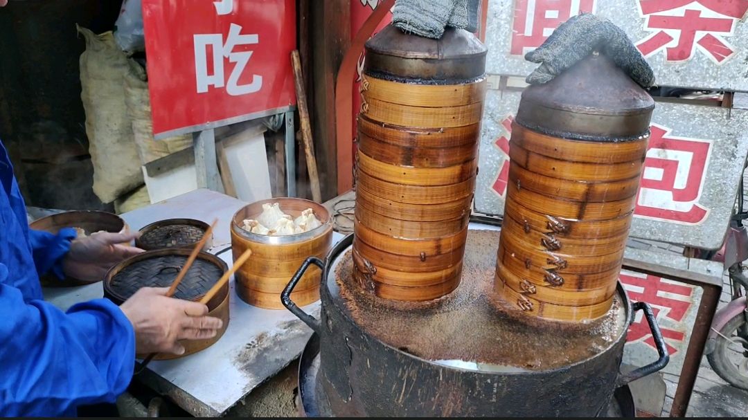 镇江不起眼30年汤包小店,做出来的小笼汤包居然比“宴春”还好吃